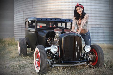 Tons of awesome Hot Rod wallpapers to download for free. . Hot rod girls photos